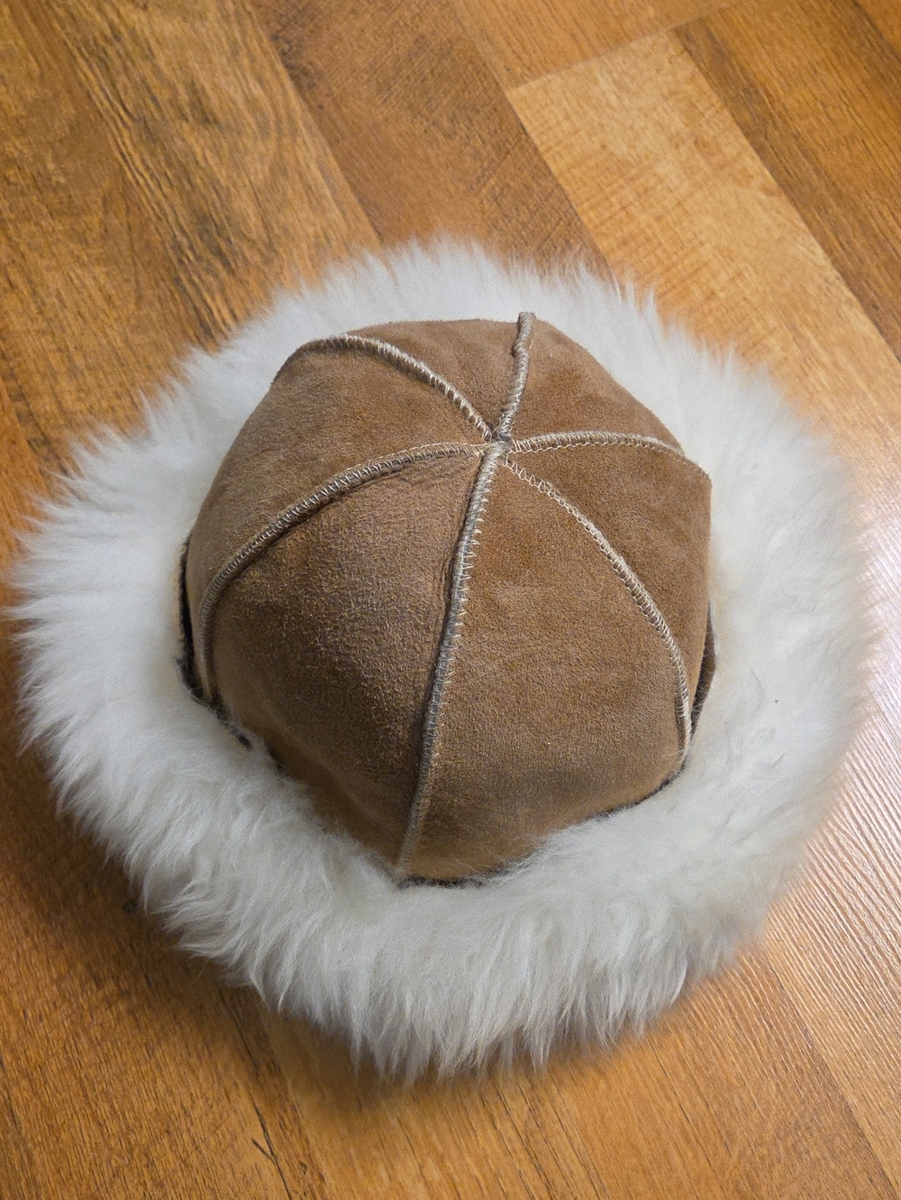 Sundance Aspen Sheepskin Handcrafted Hat Size Adult Medium Color Natural - Picture 4 of 8